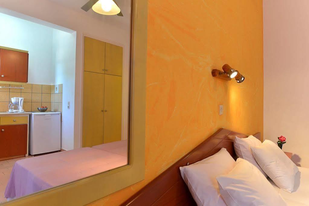 Vlachos Apartments Sidari  Bagian luar foto